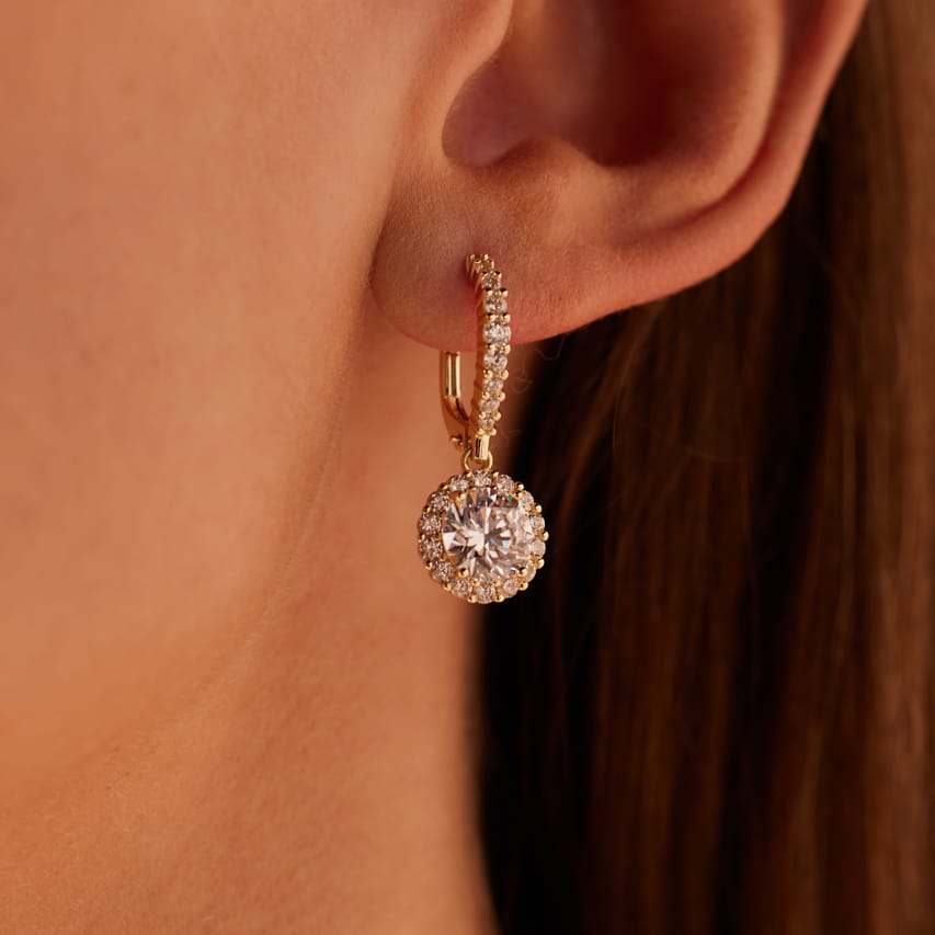 Silberne, goldbeschichtete Ohrringe mit Zirkonia für Damen