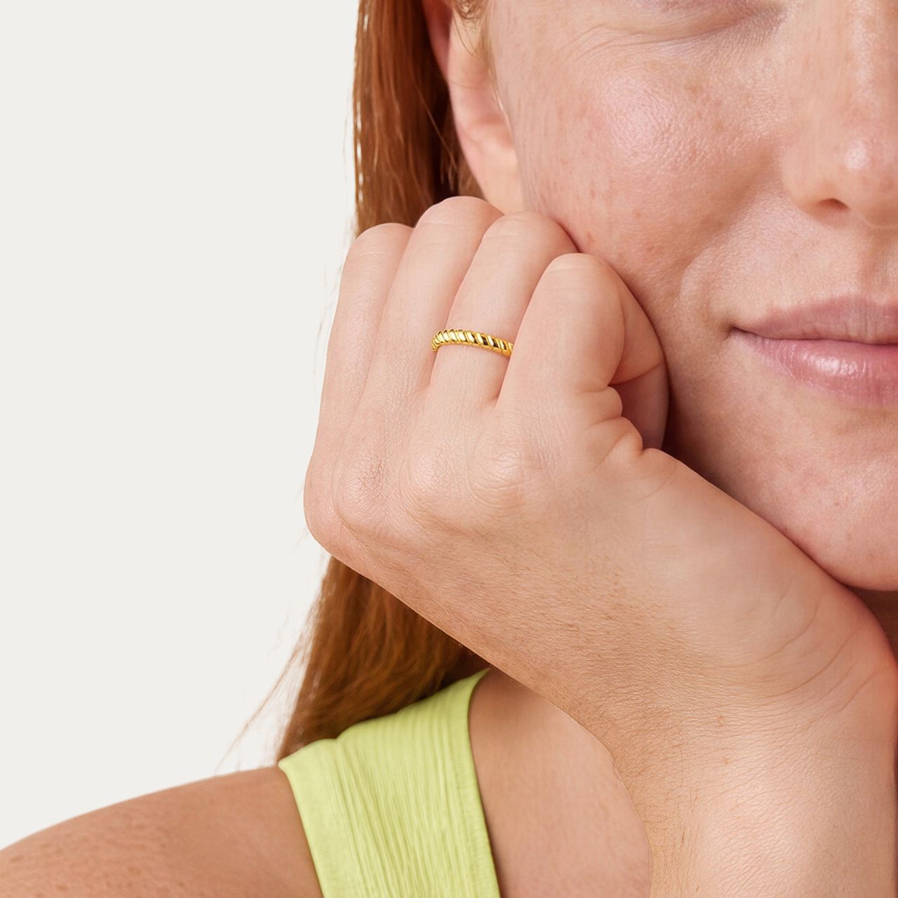 Silberner goldbeschichteter Ring