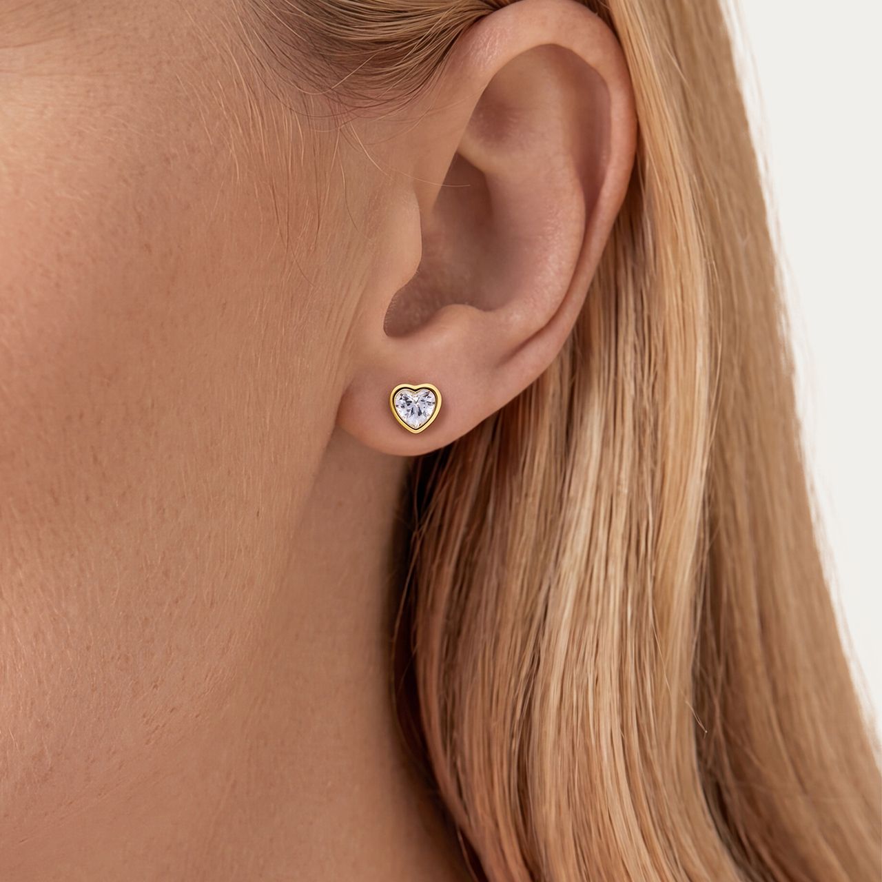 Zilveren goldplated oorknoppen met zirkonia