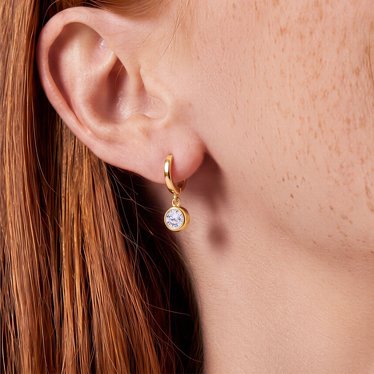 Zilveren goldplated oorbellen met zirkonia
