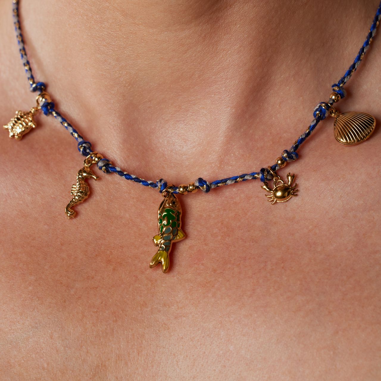 Edelstahlkette blau mit Anhängern für Damen