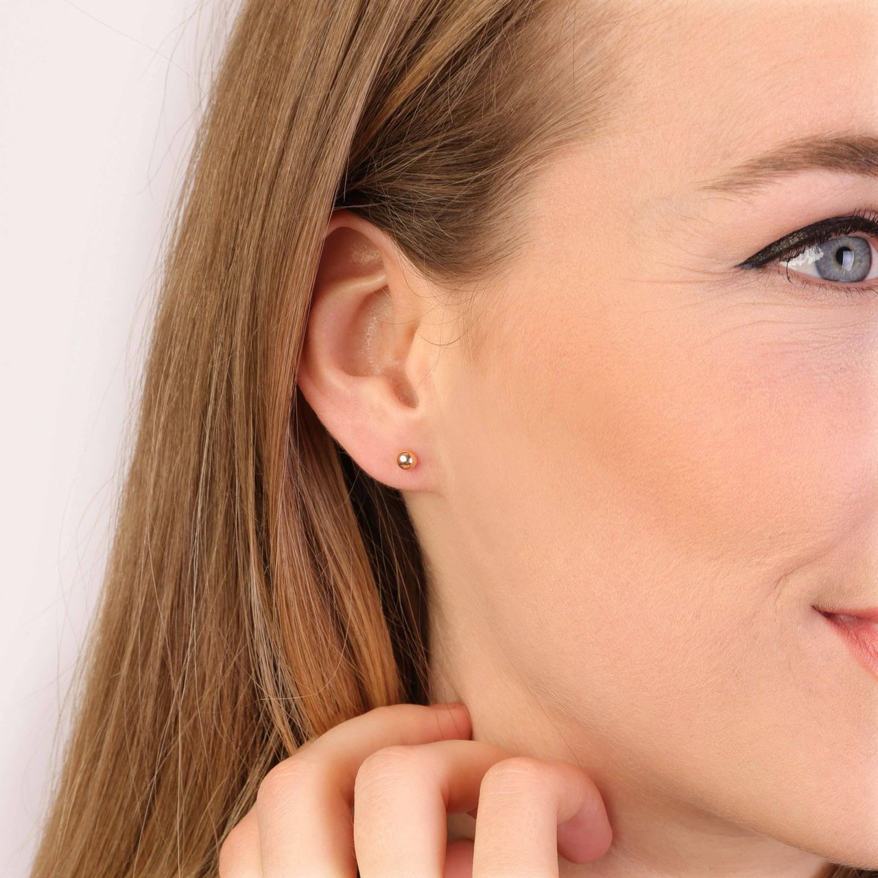 9 Karaat oorknoppen bol rose 4mm