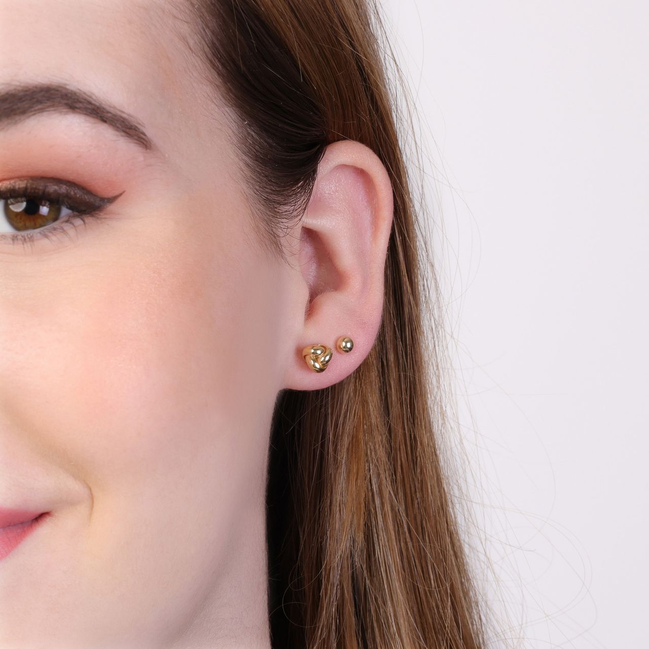Ohrringe aus 375 Gold, Kugel, 4 mm