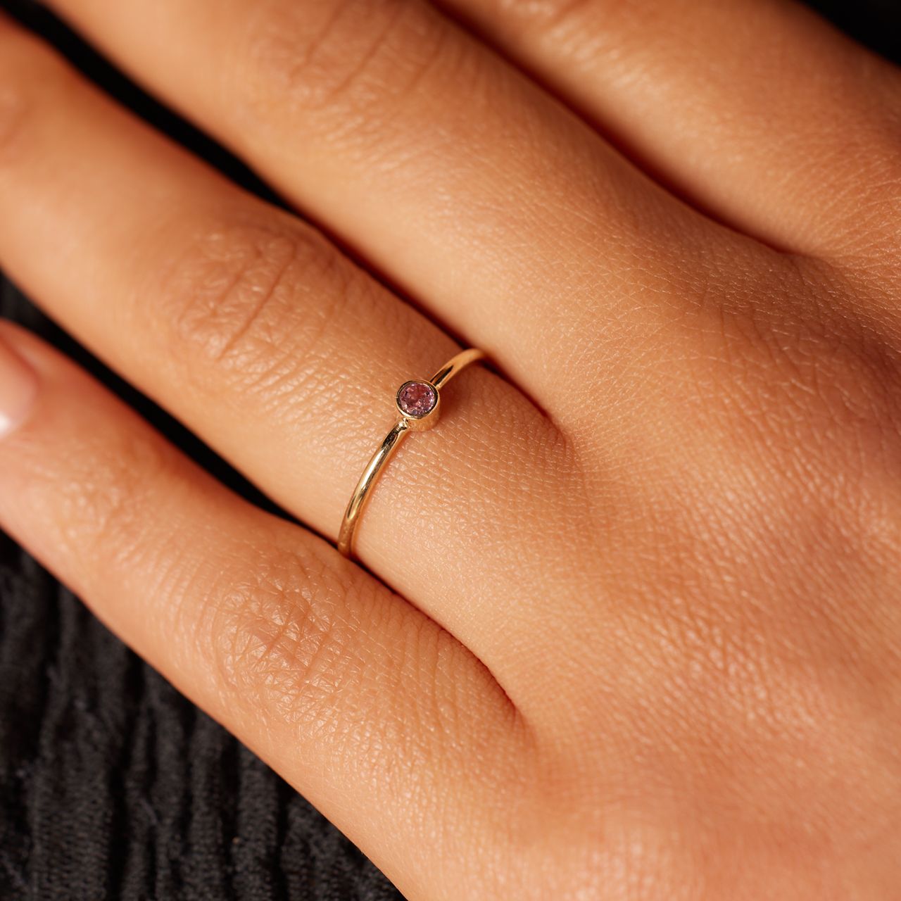 Ring aus 585 Gelbgold mit hellrosa Zirkonia