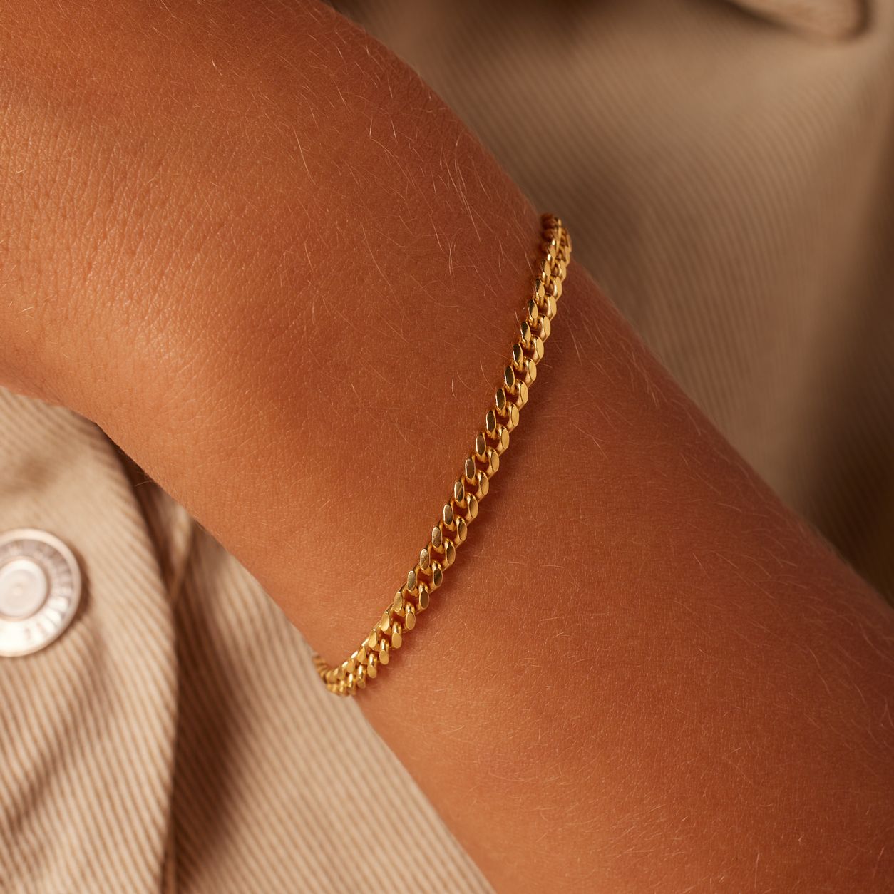 Goldplattiertes Armband aus recyceltem Silber mit Gourmetglied.