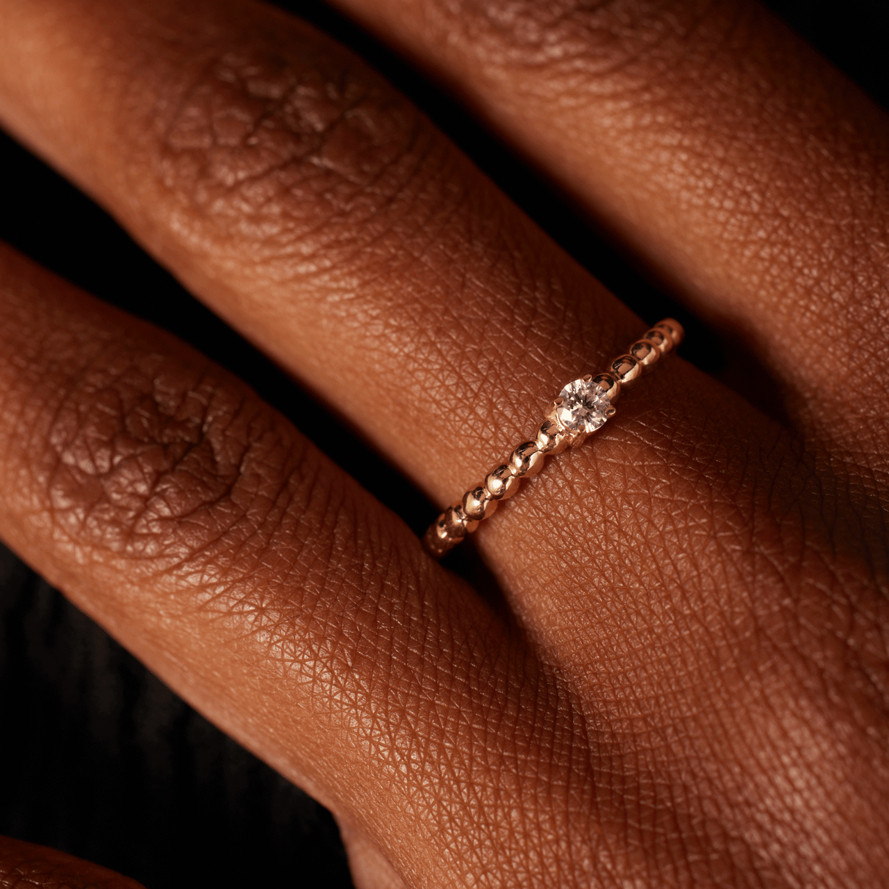 9 karaat geelgouden ring met witte zirkonia