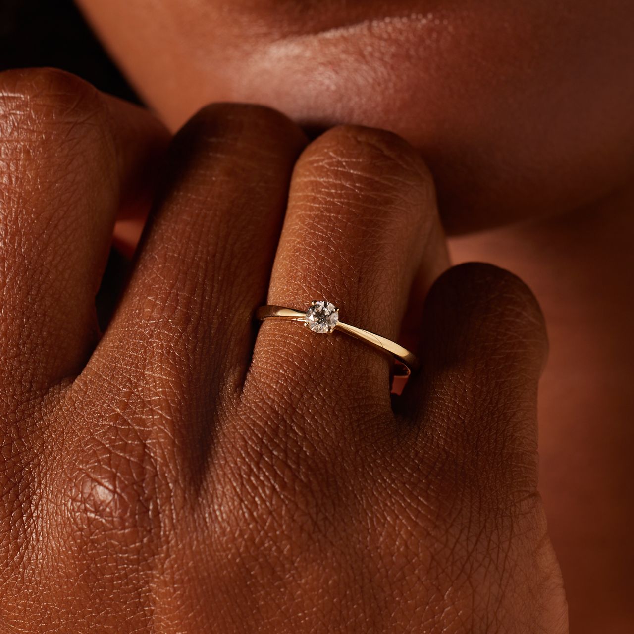 14 Karat Gelbgoldring mit lab-grown Diamant 0,20 ct
