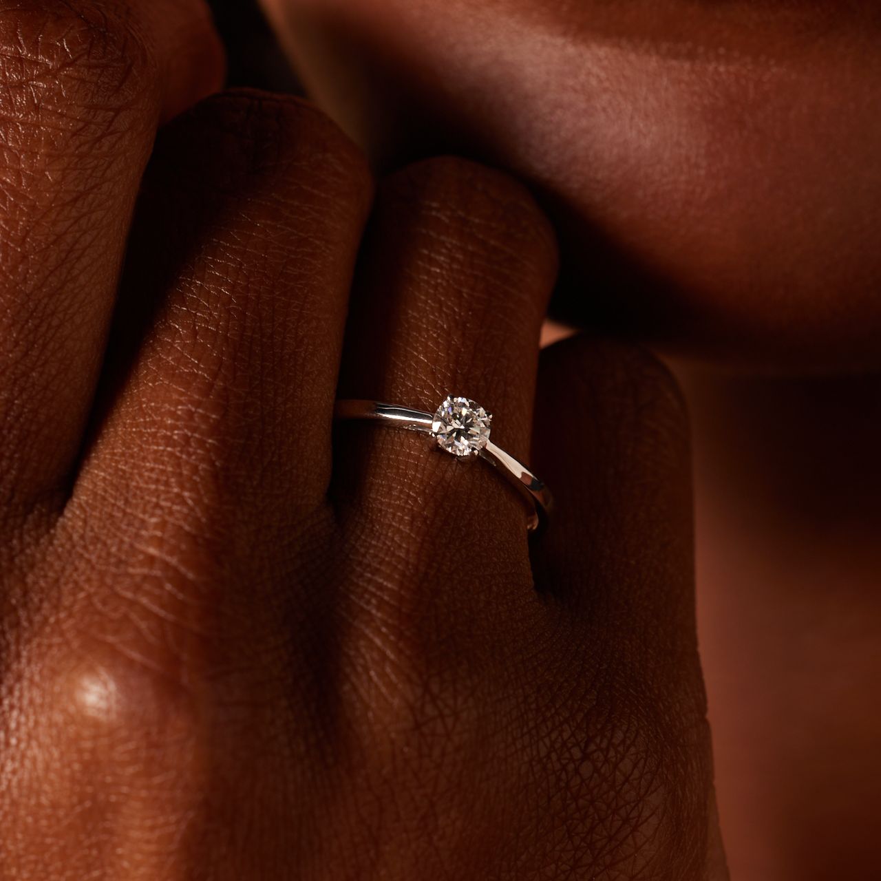 14 Karat Weißgoldring mit lab-grown Diamant 0,30 ct