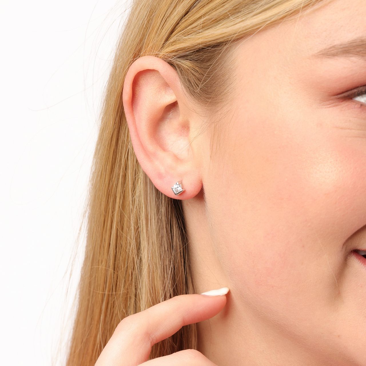 Zilveren oorbellen met zirkonia