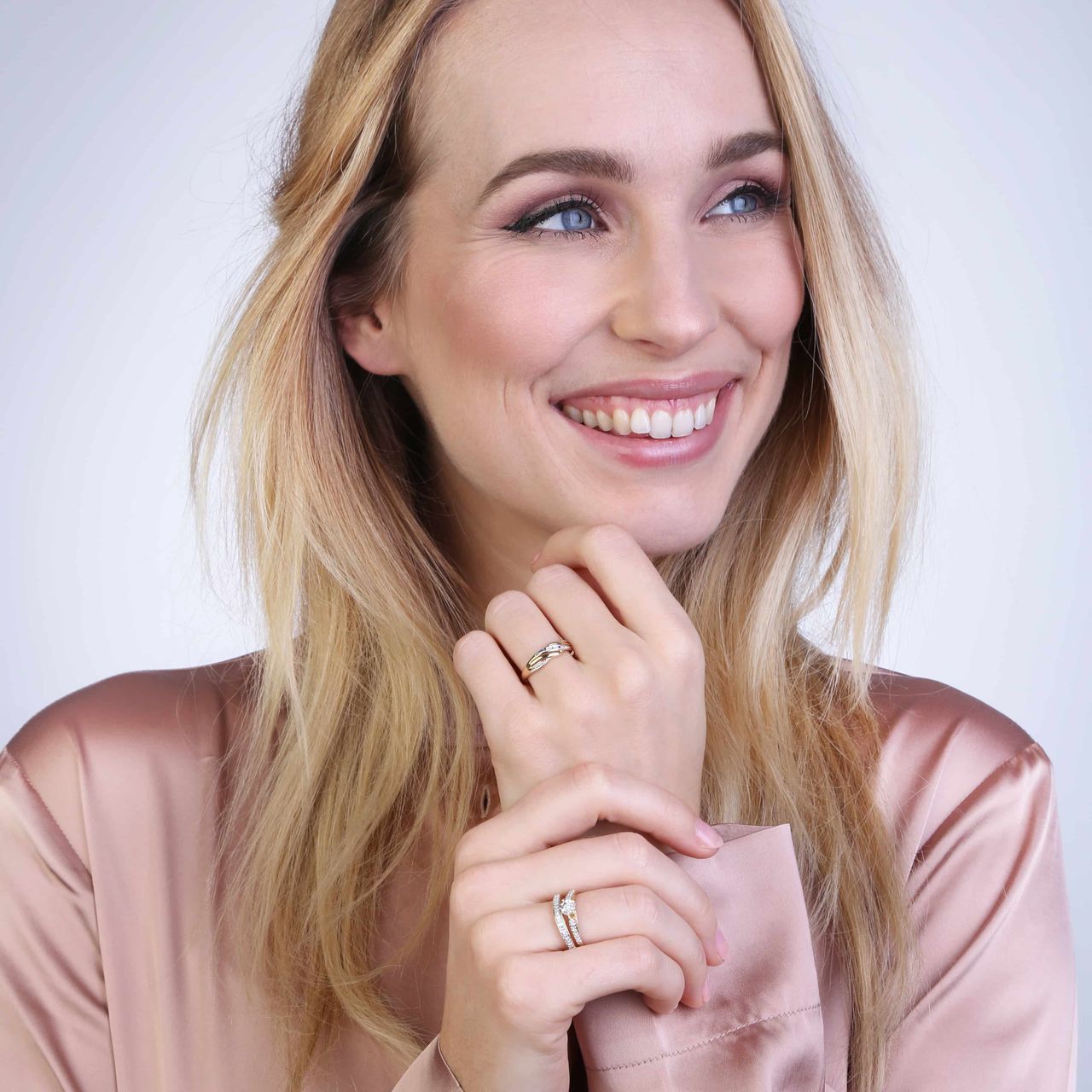 14K geelgouden dubbele ring 20 diamanten 0,10ct