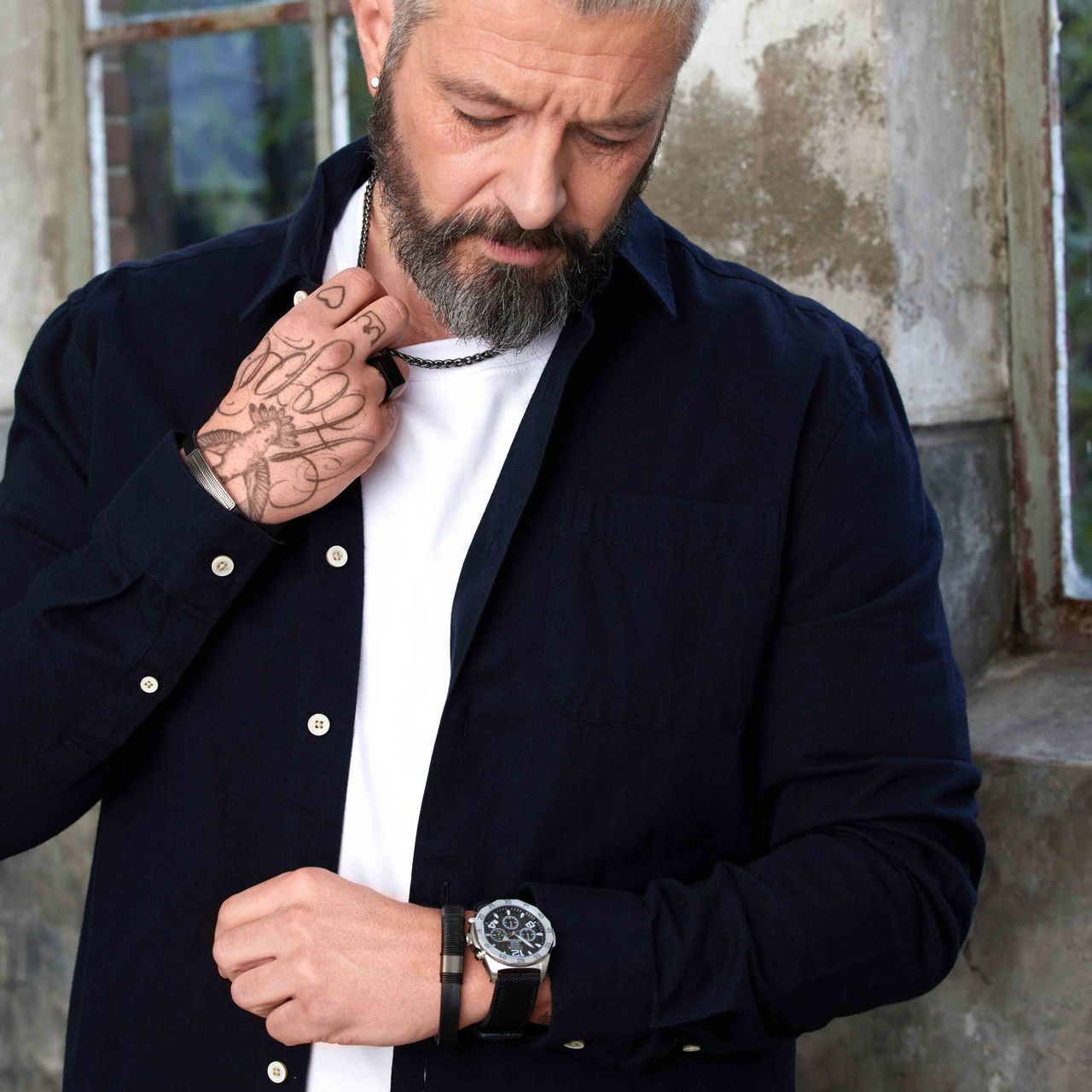 Gerecycleerd stalen herenoorbellen rond