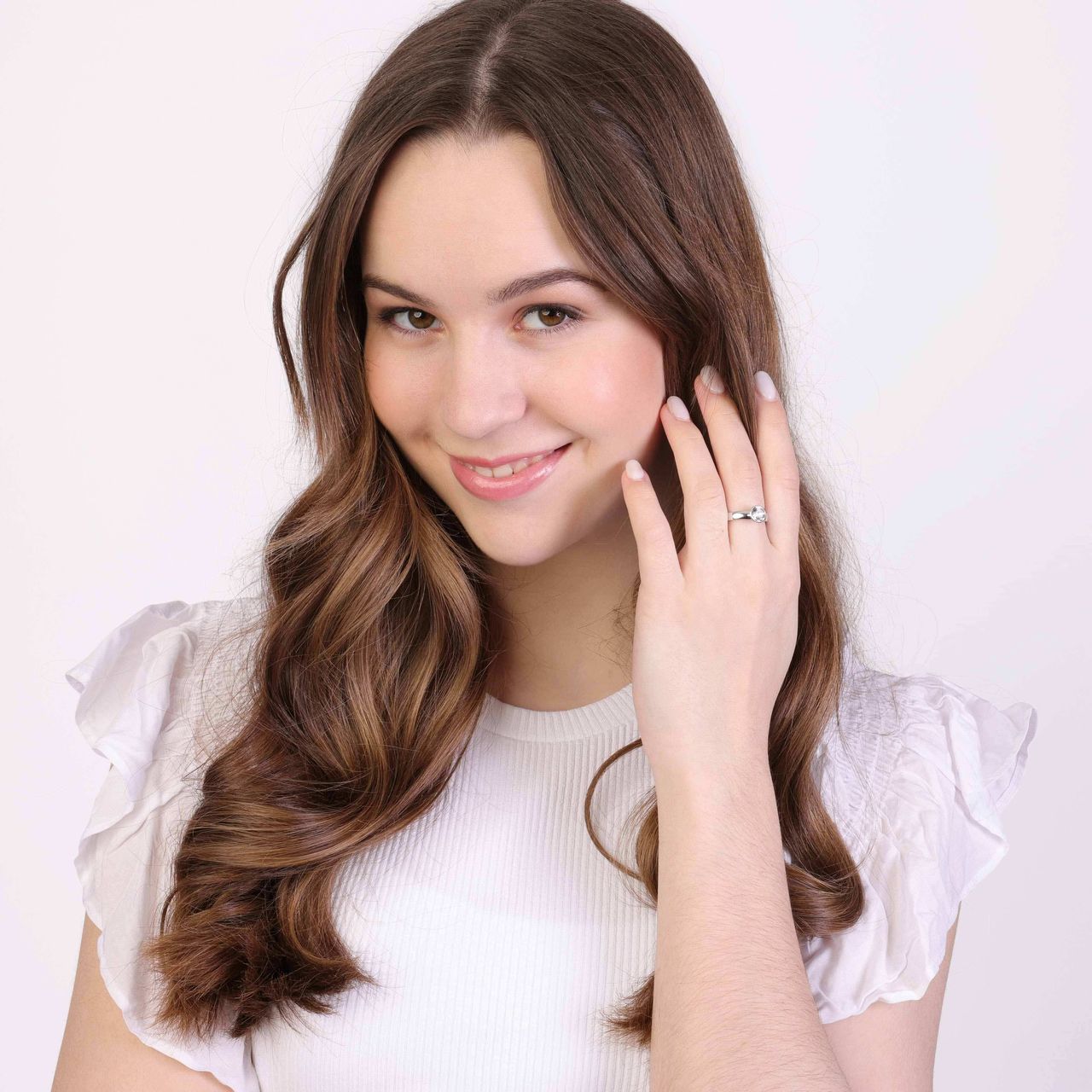 Zilveren ring met witte kristal
