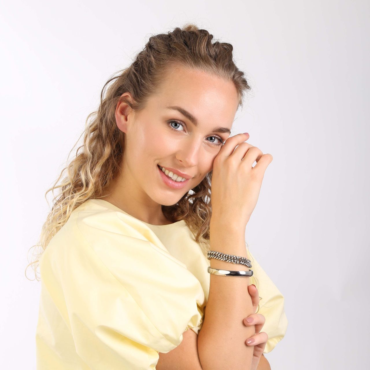 Gerecycleerd stainless steel set met twee armbanden