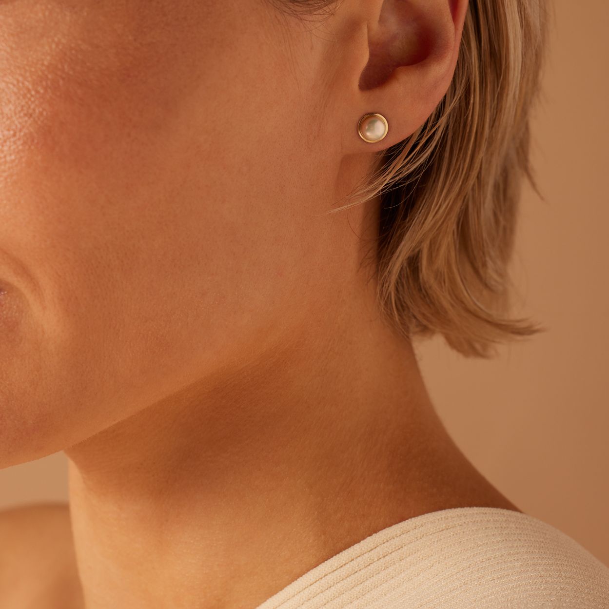 9 karaat oorknop met parel voor dames