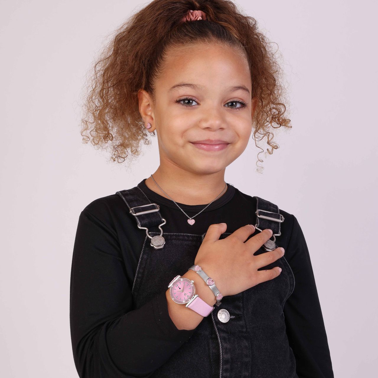 Gerecycleerd stalen kinderarmband hart met light pink kristal