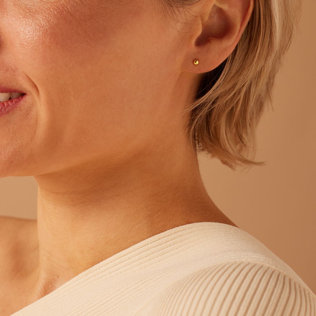 Zilveren oorknoppen bol goldplated 3mm voor dames