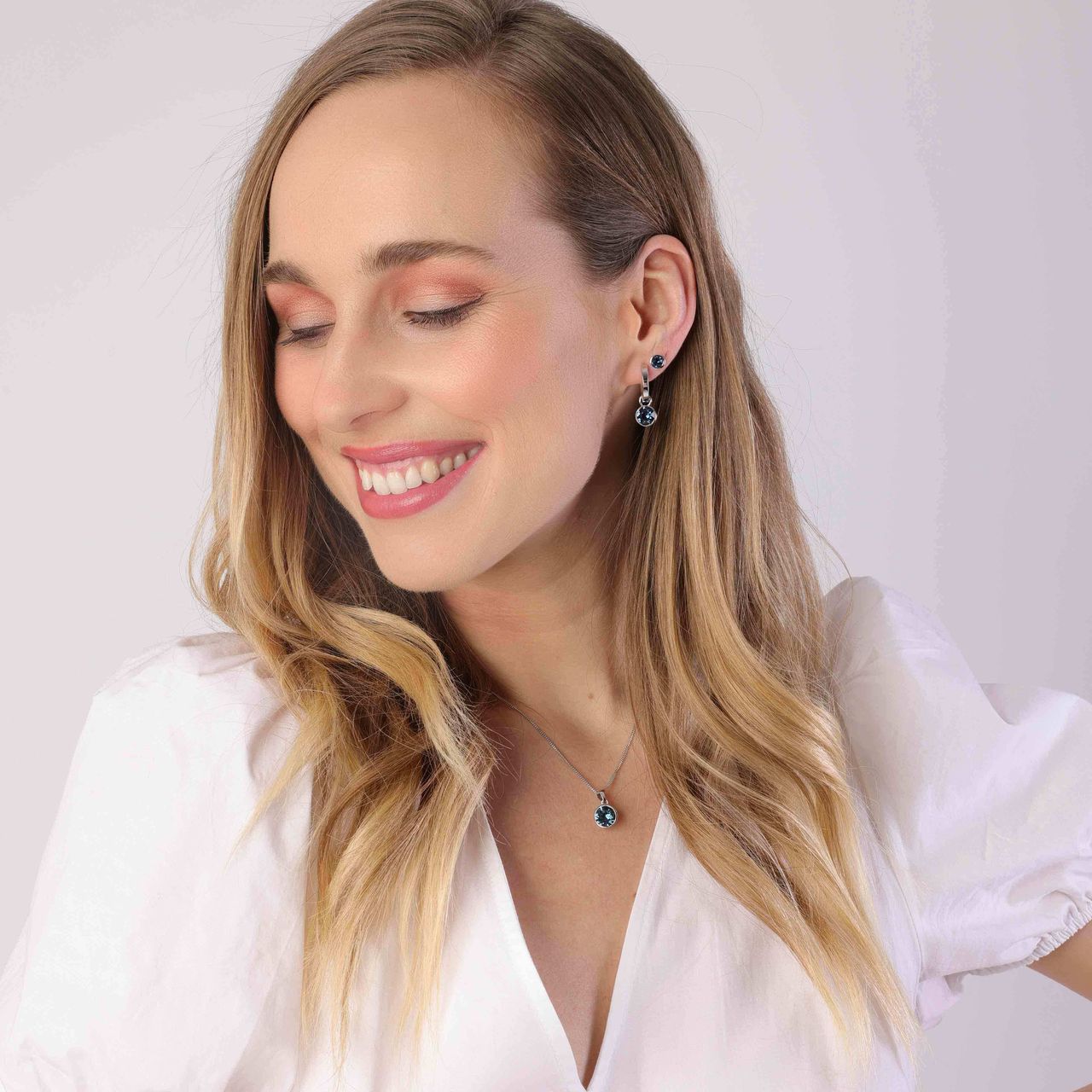 Zilveren oorknoppen met Swarovski kristal voor dames