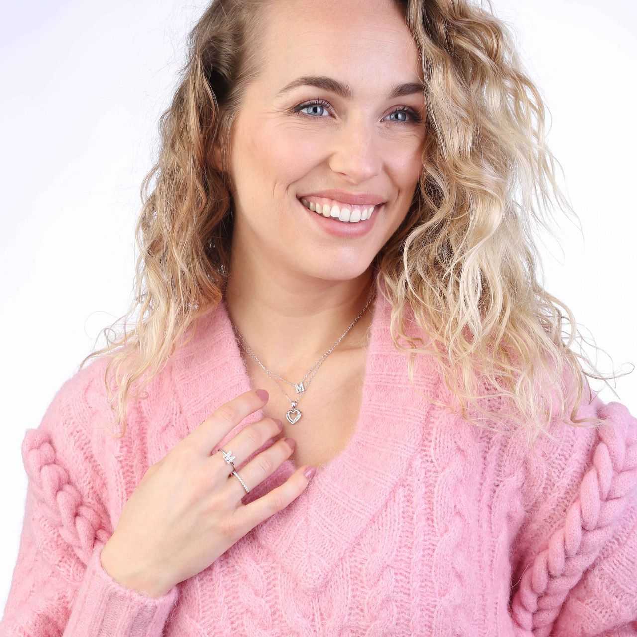 Silberne Halskette und Anhänger doppeltes Herz mit Zirkonia