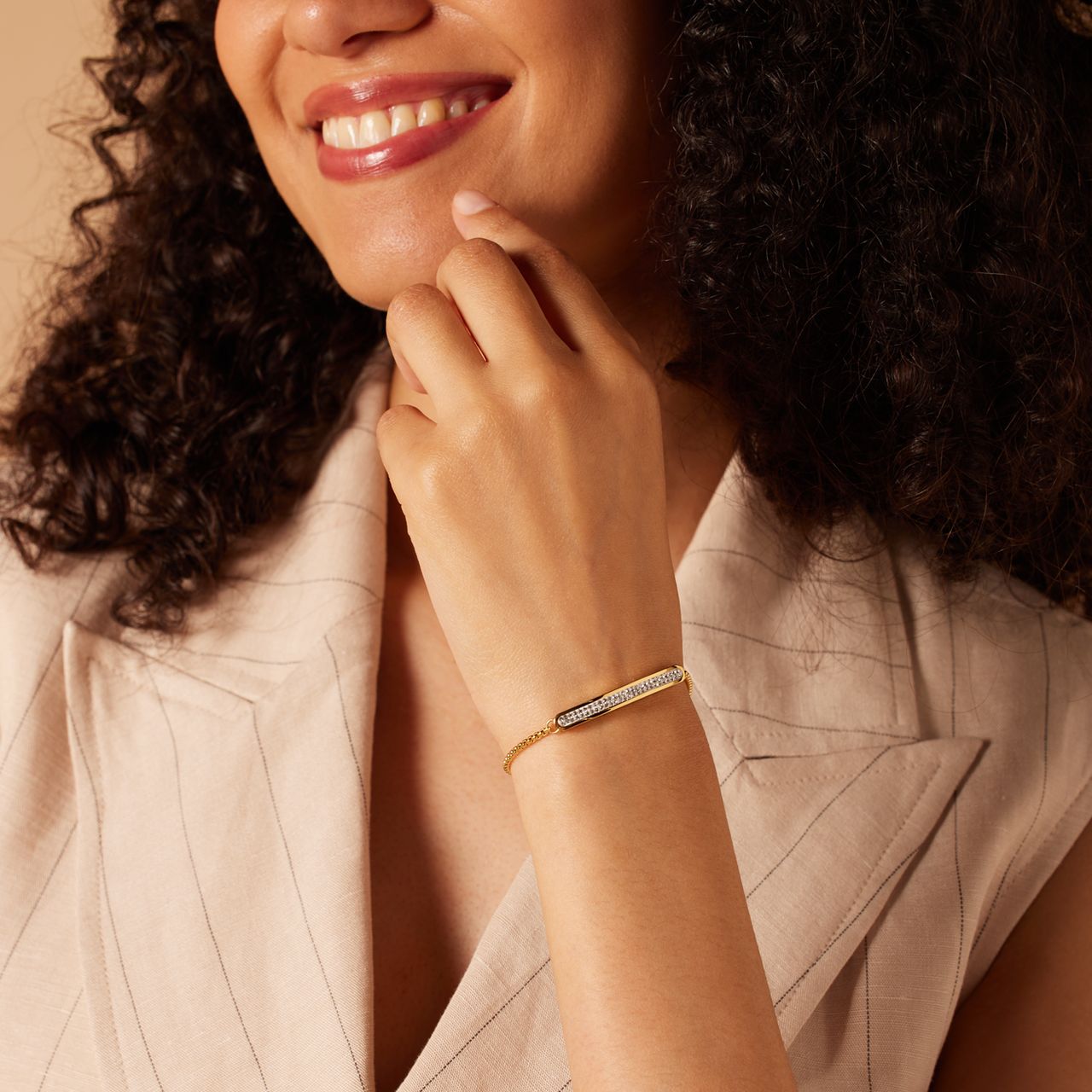 Gerecycleerd stainless steel plaatarmband goldplated wit kristal