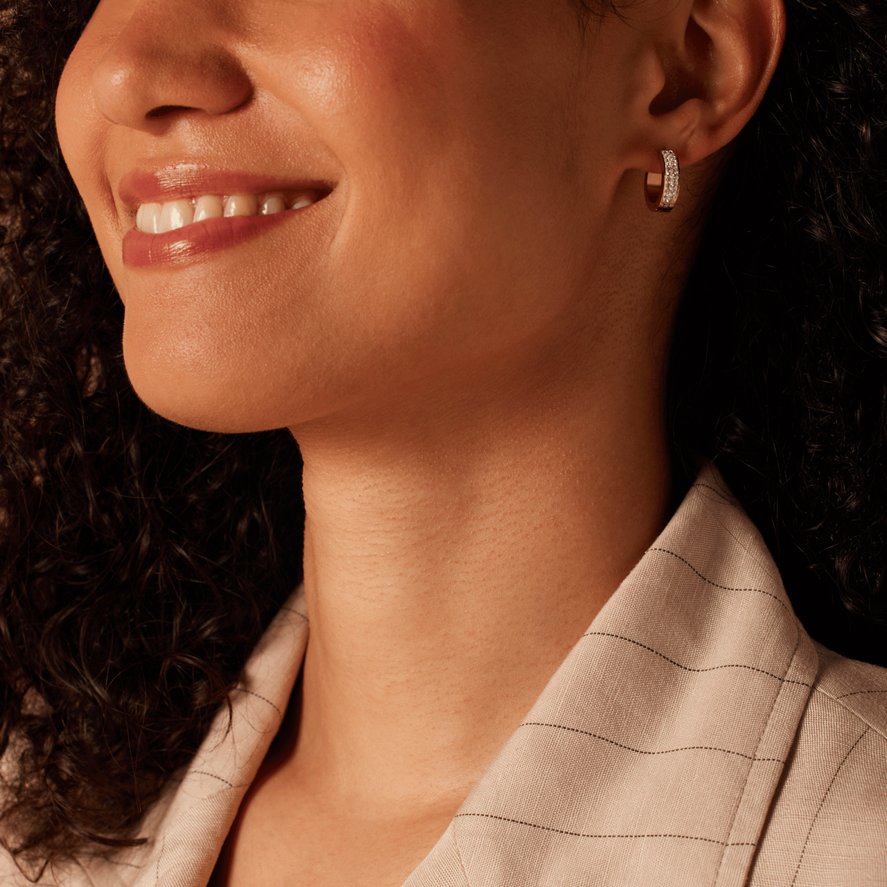 Stalen goldplated oorringen met wit kristal voor dames