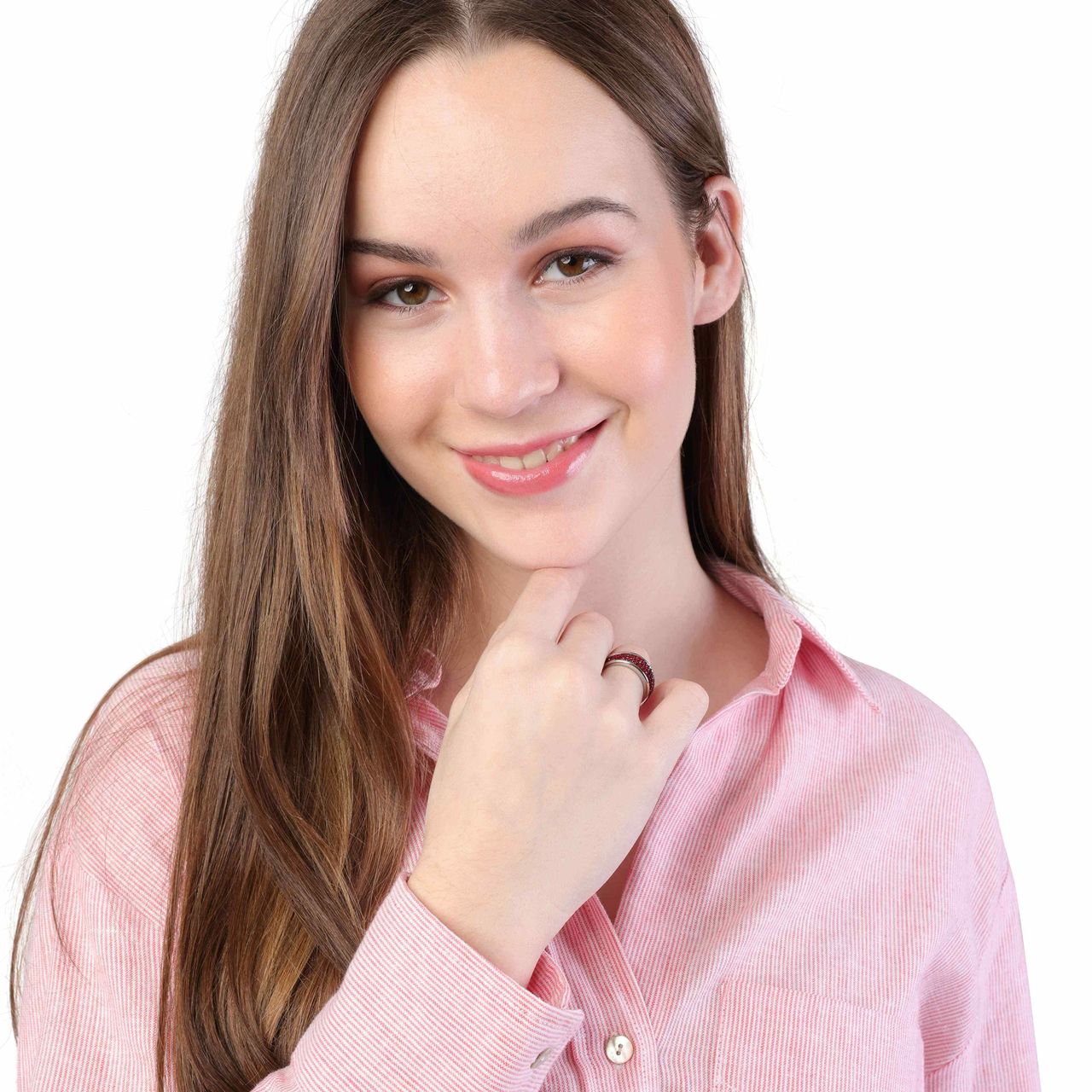 Gerecycleerd stalen ring met siam kristal