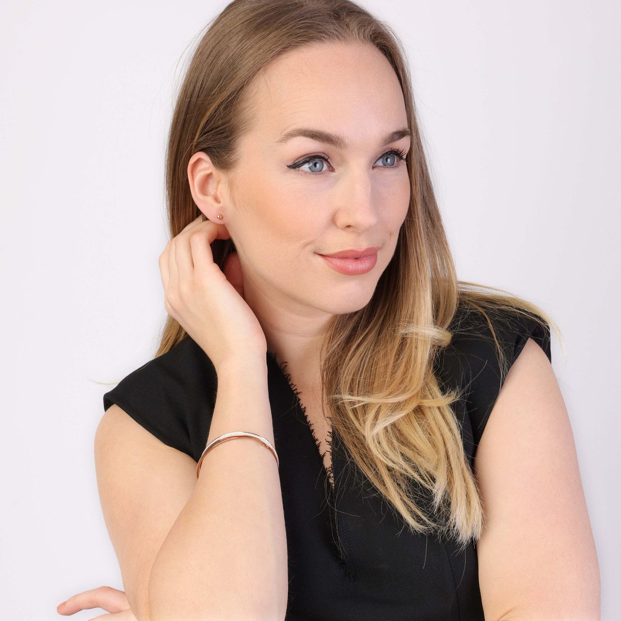 9 Karaat oorknoppen bol rose 4mm