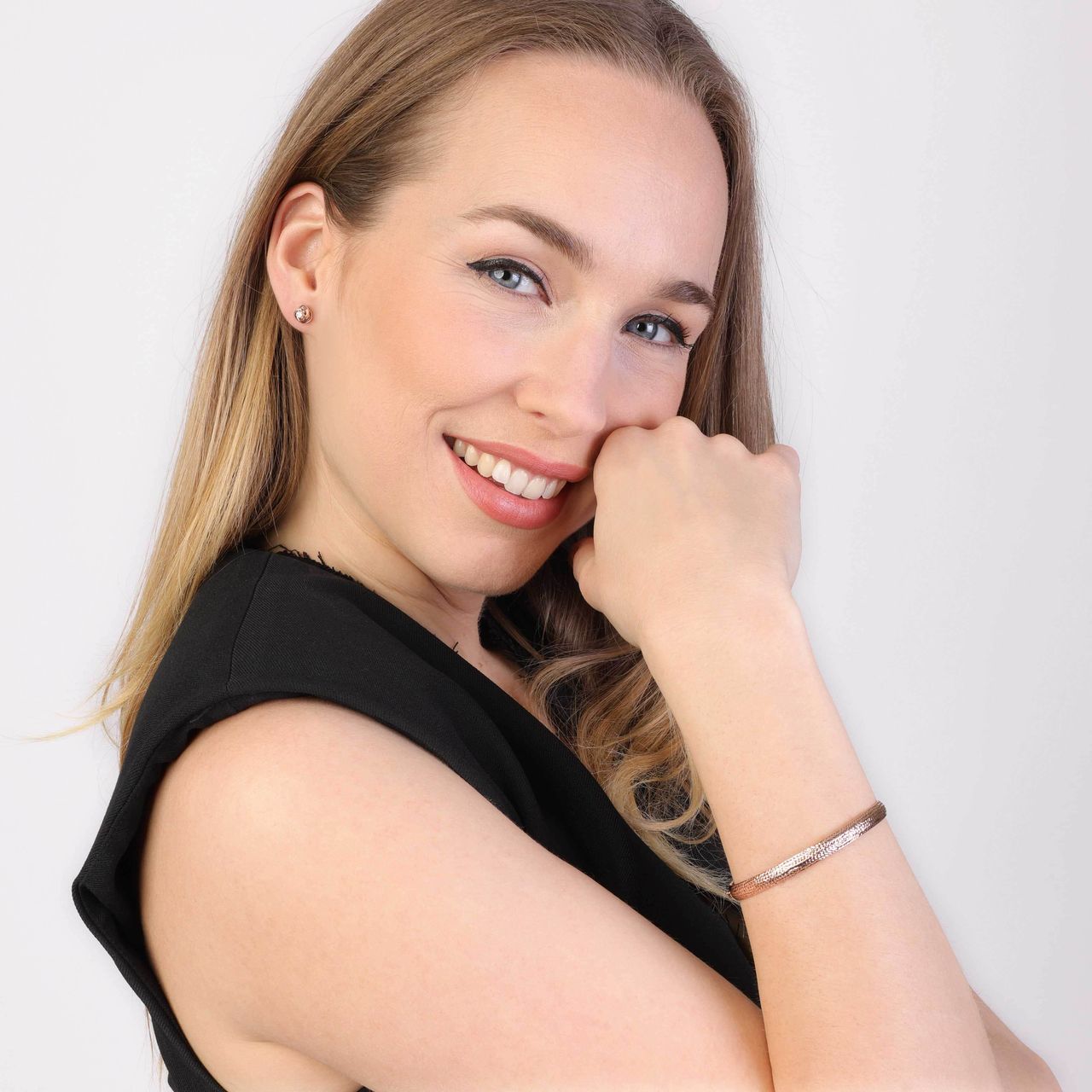 9 karaat oorknoppen rose met zirkonia voor dames