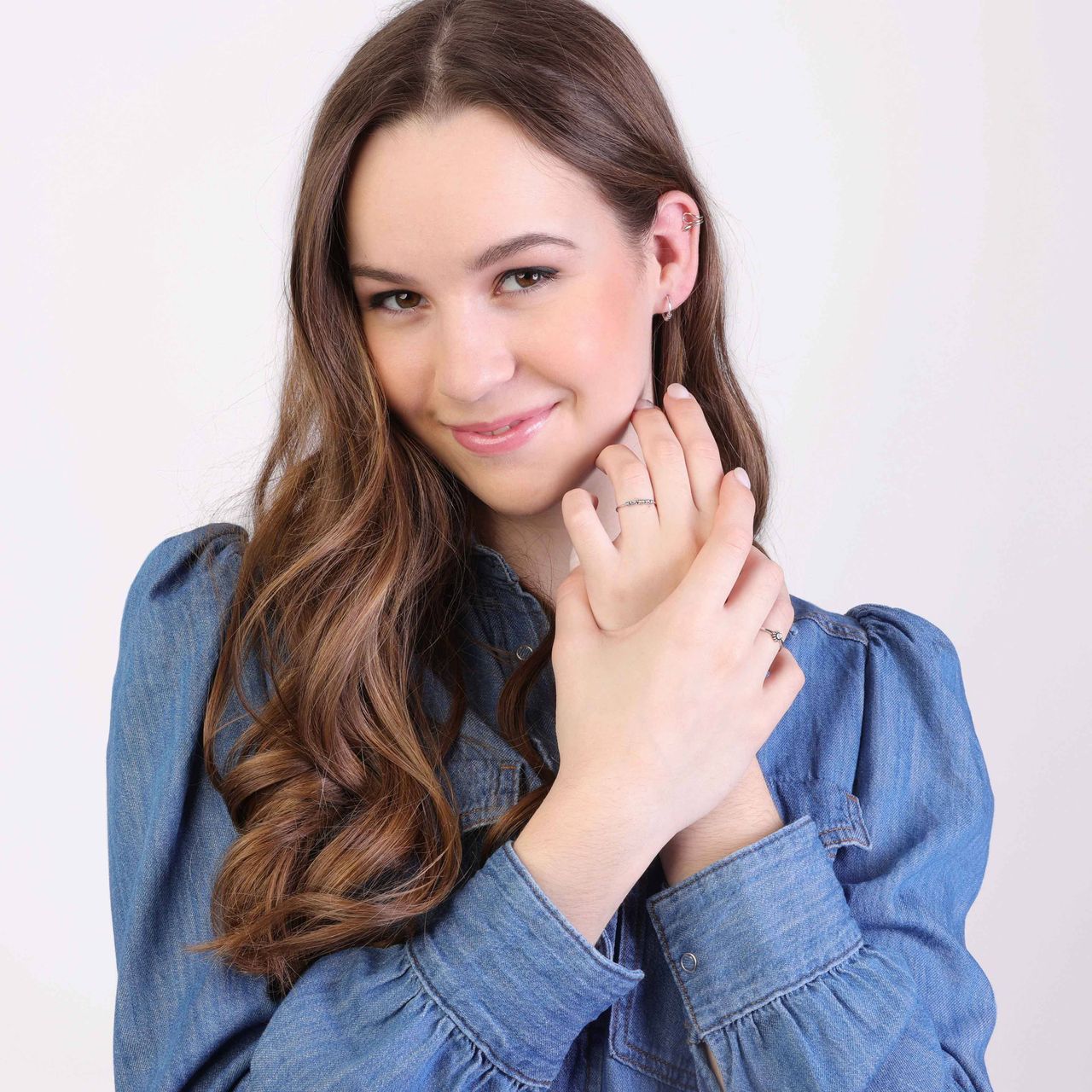 Zilveren ring rond met kristal Bali