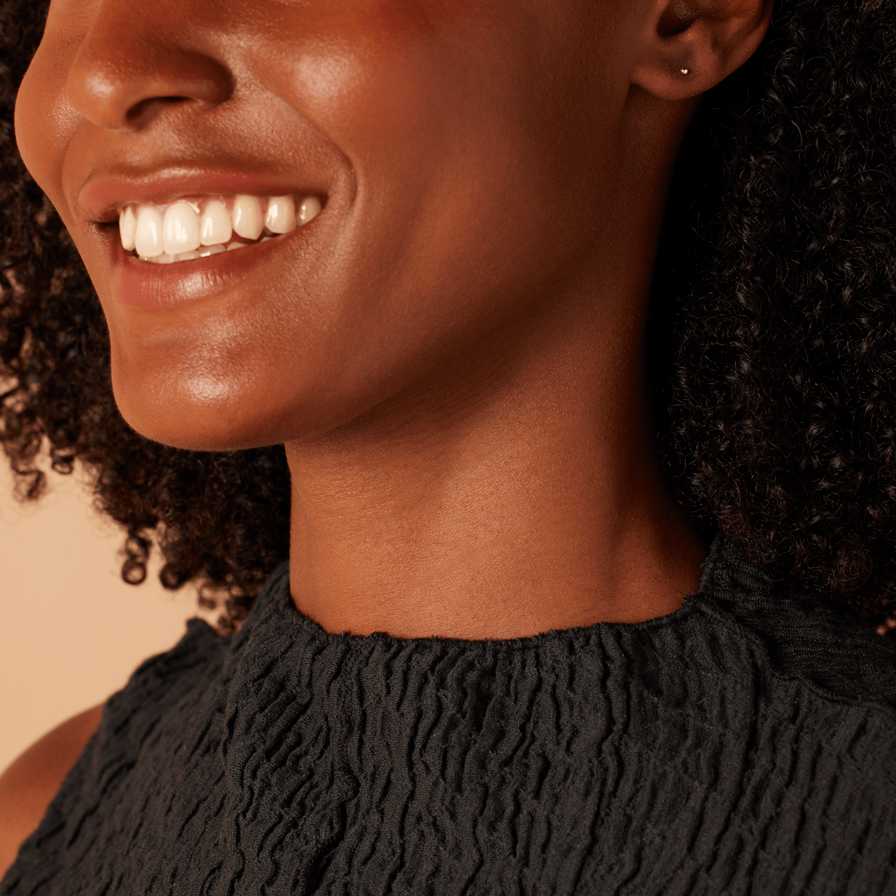 Ohrringe aus 375 Gold, Kugel, 2 mm