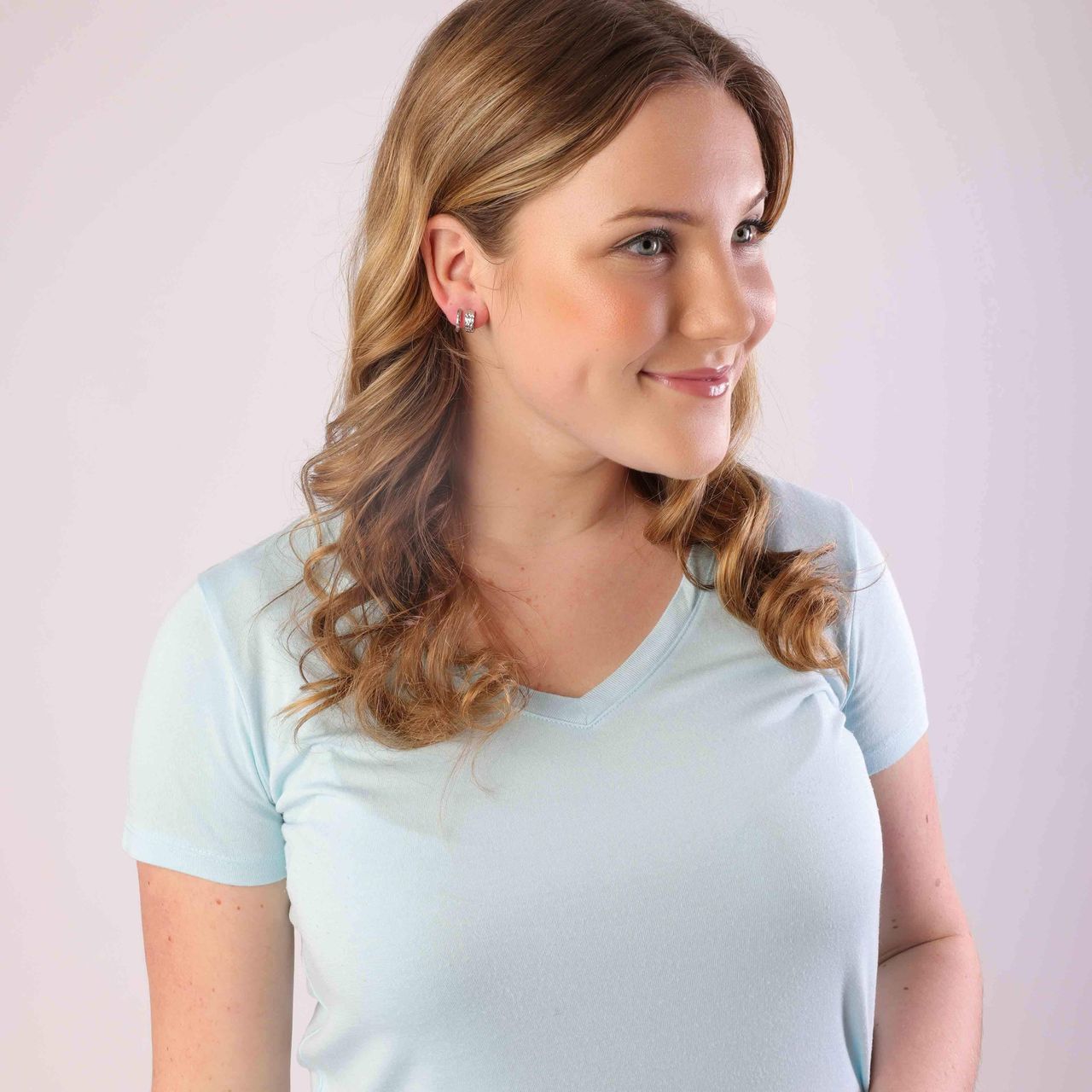 Zilveren oorbellen bewerkt