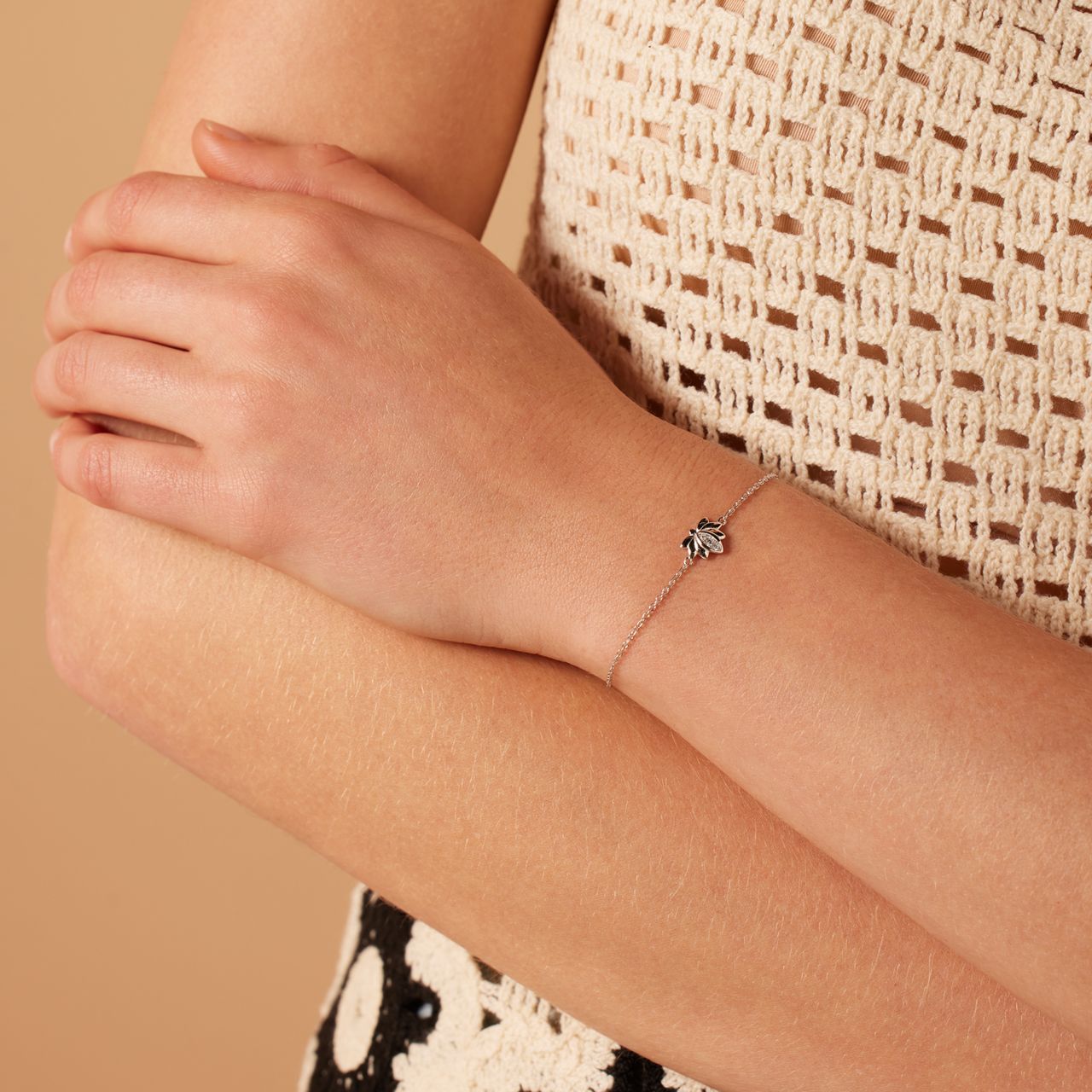 Zilveren armband lotus met zirkonia