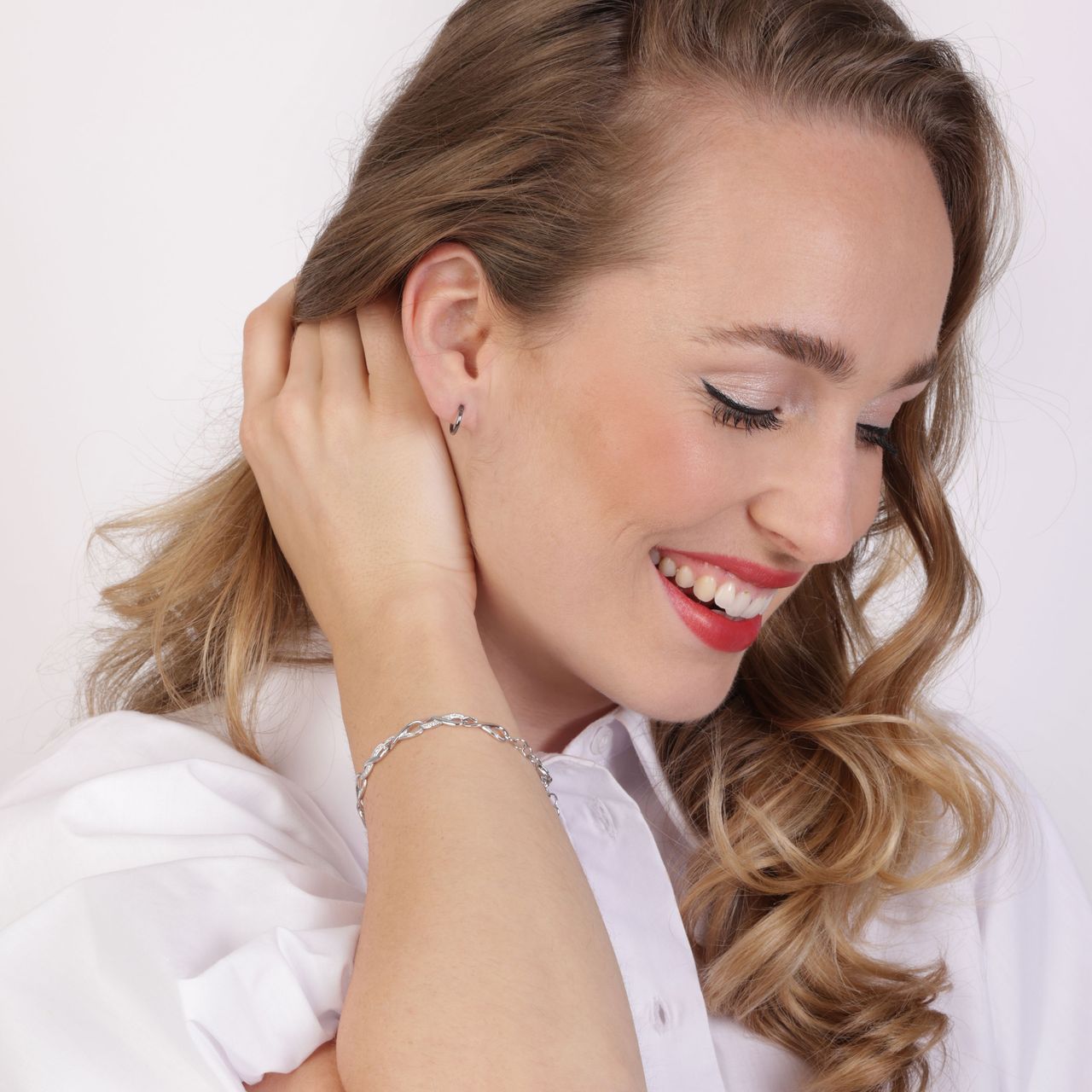 Silbernes Armband Unendlichkeitszeichen mit Zirkonia