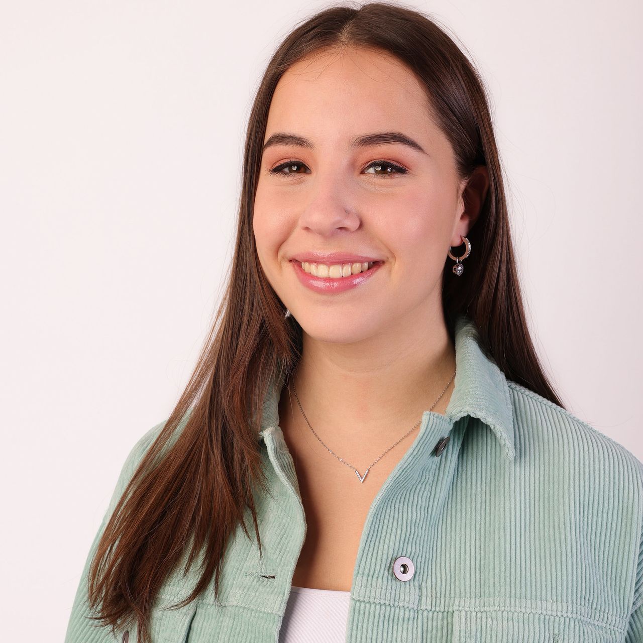 Gerecycleerd stalen ketting v met kristal