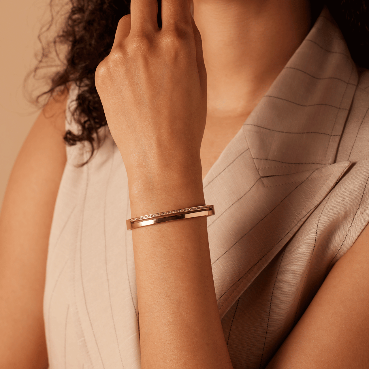Bangle-Armreif, Edelstahl, rosafarben, Kristall in Light Peach