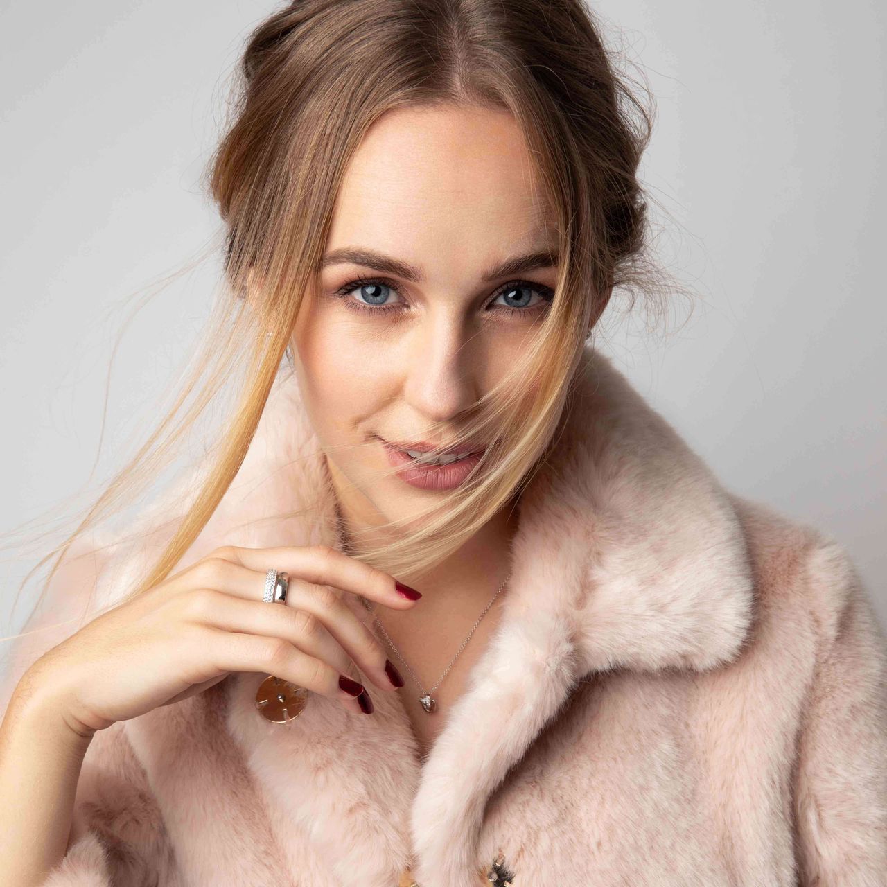 Zilveren ring met zirkonia
