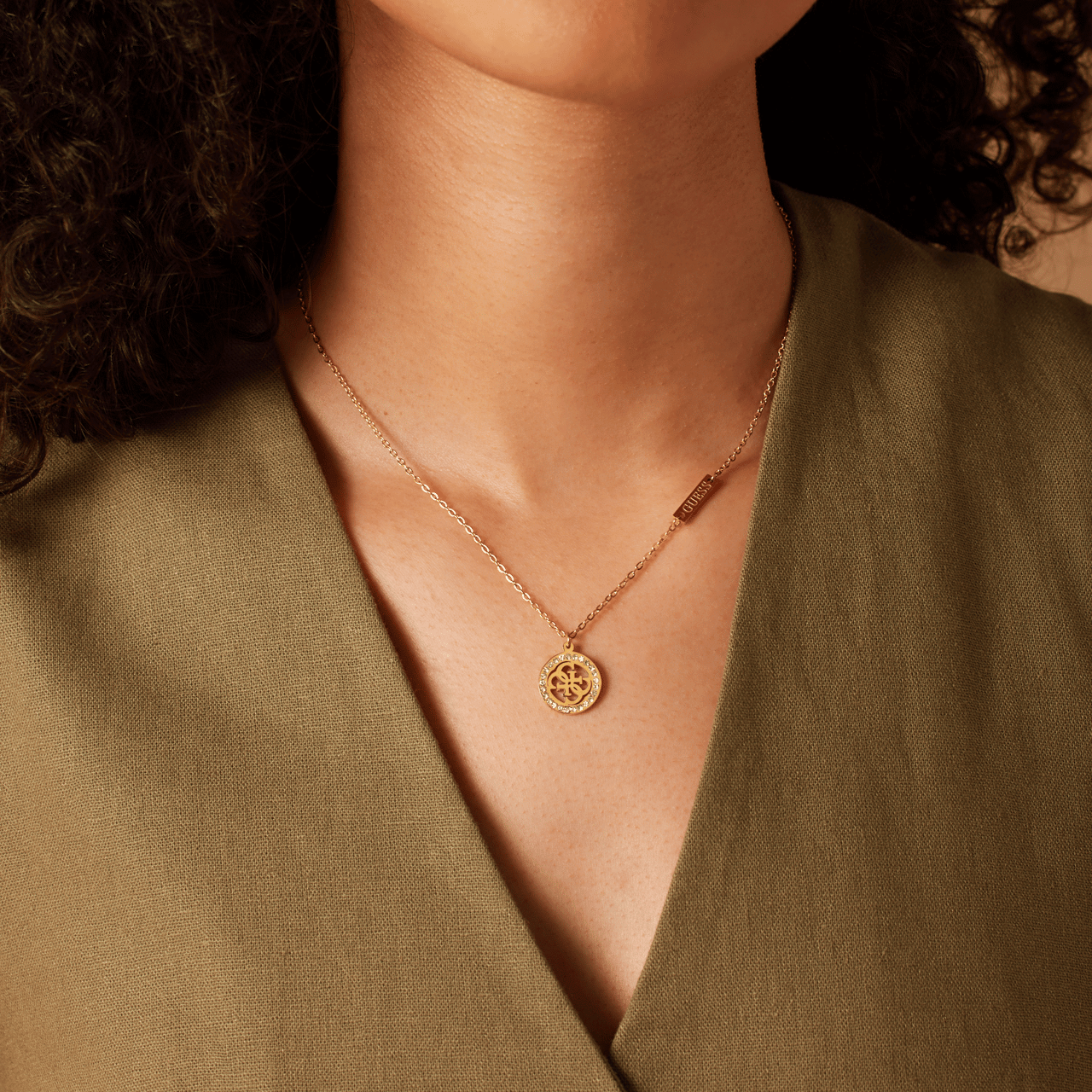 Guess stalen goldplated ketting met hanger met kristal voor dames