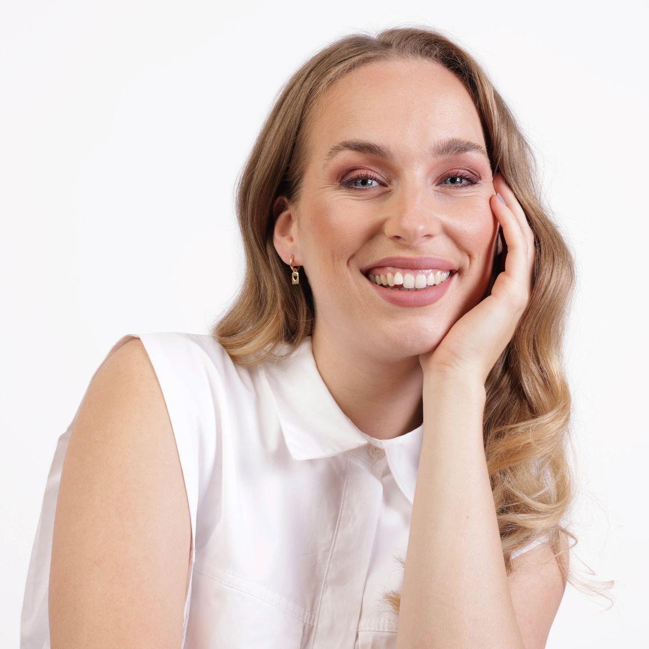 Stalen oorringen goldplated bar open hart