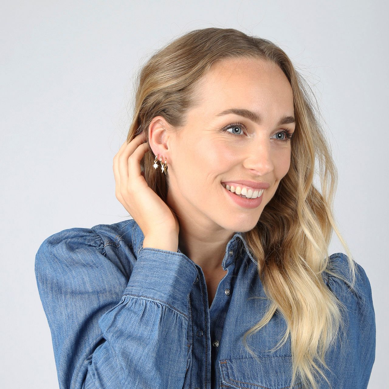 Stalen oorringen goldplated met hanger  ster