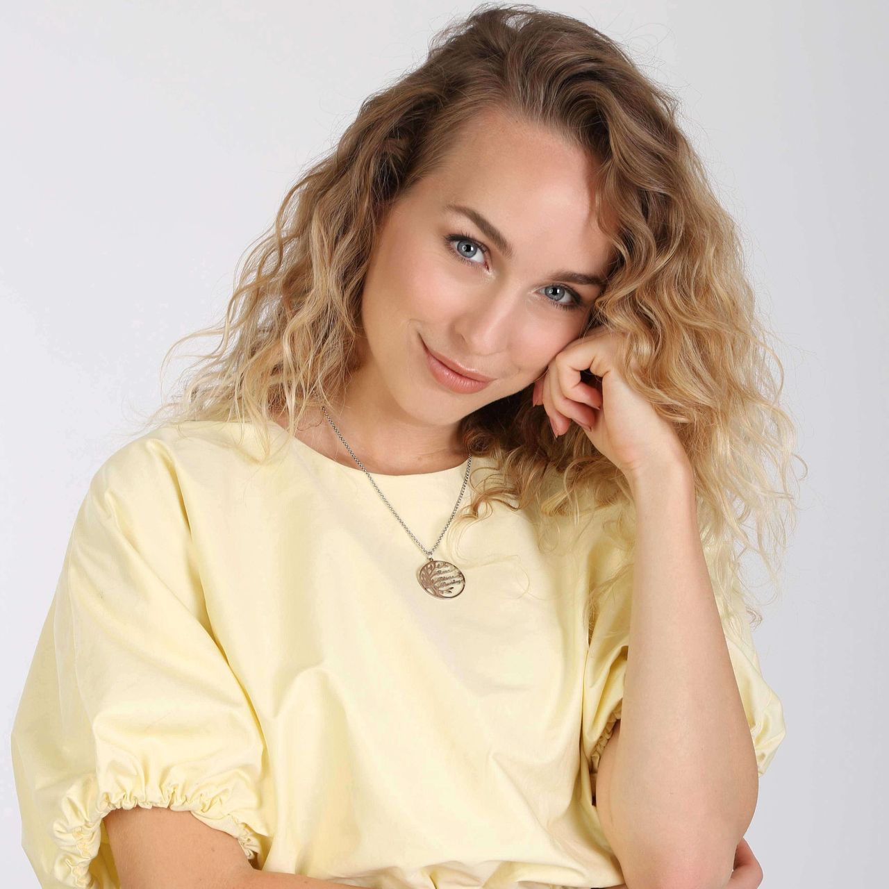 Stainless steel naamketting levensboom 3namen voor dames