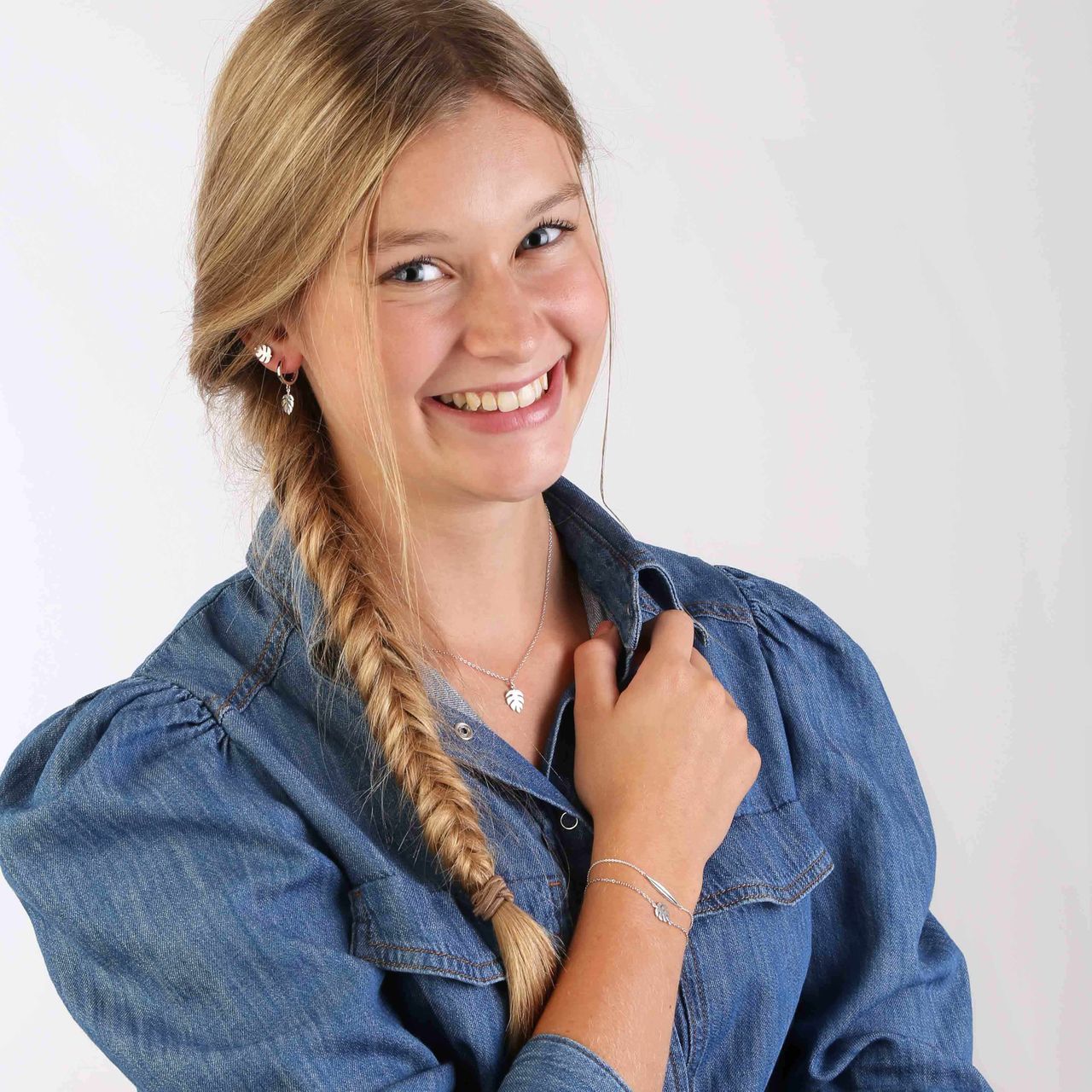 Zilveren armband met hanger blad