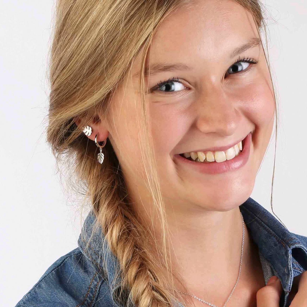 Zilveren oorknoppen blad voor dames