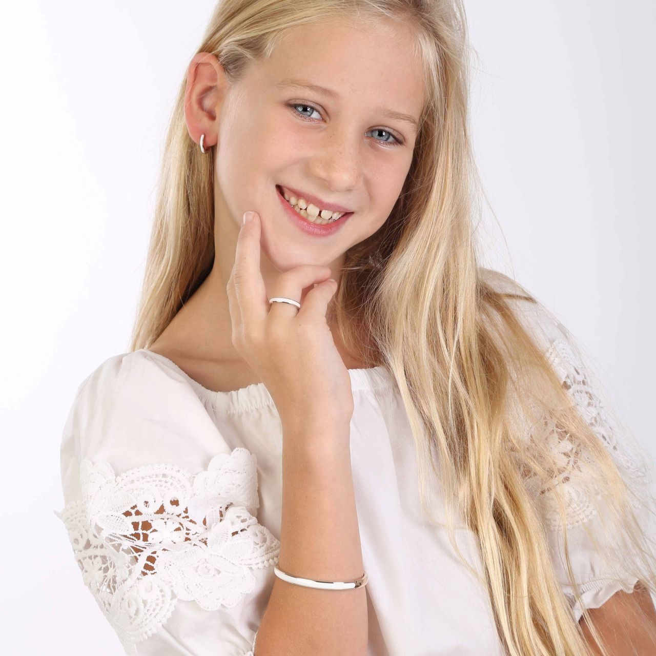 Gerecycleerd stalen roseplated kinderring met emaille wit