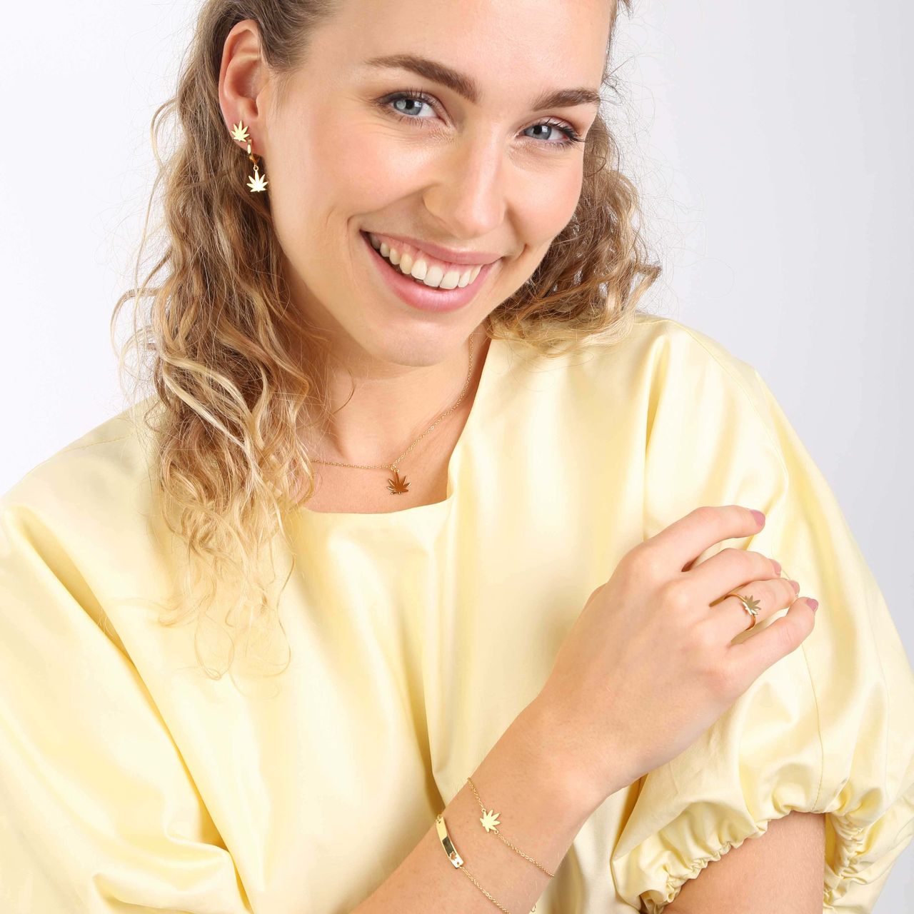 Zilveren goldplated ring verstelbaar wietblad