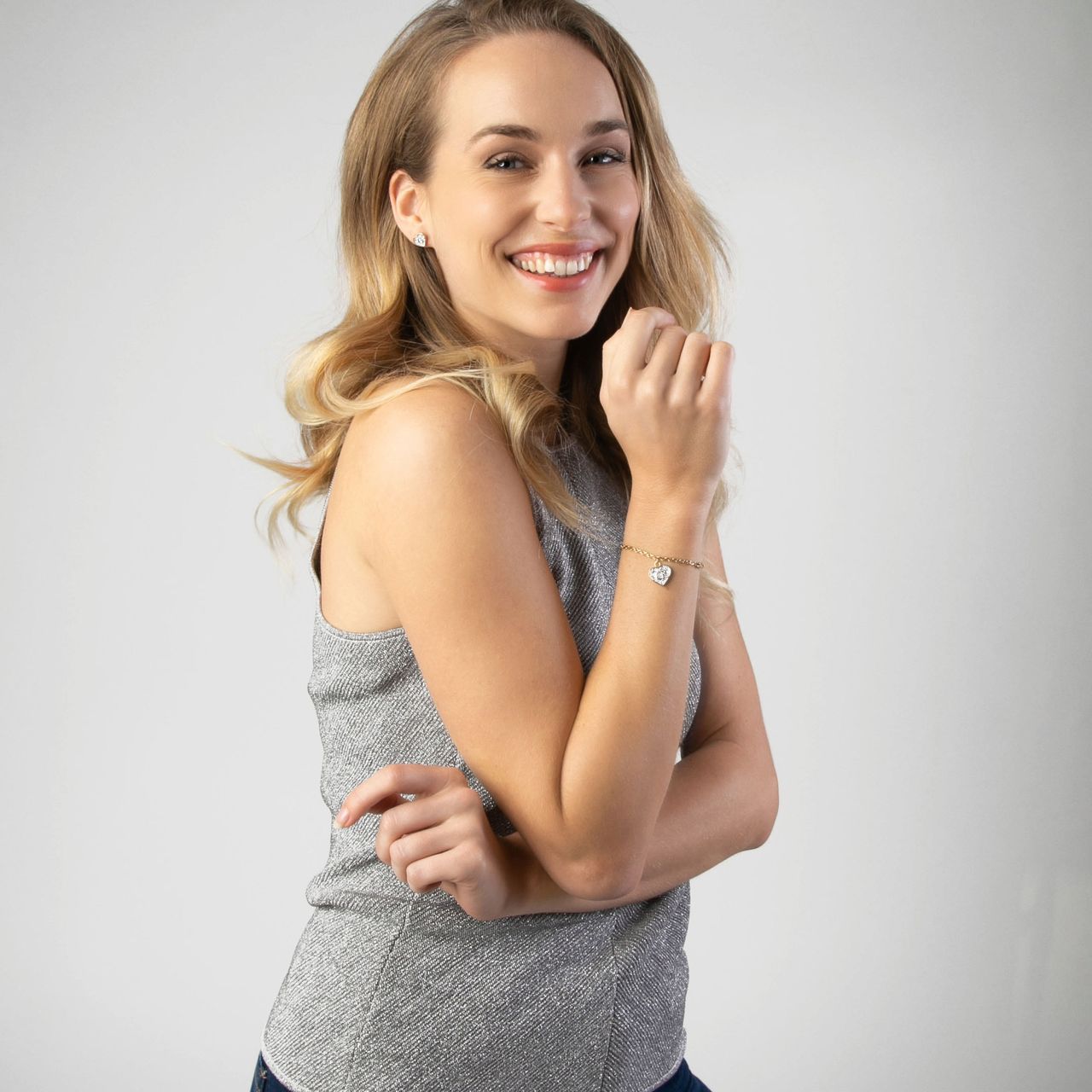 Guess stainless steel goldplated oorknoppen hart met kristal voor dames