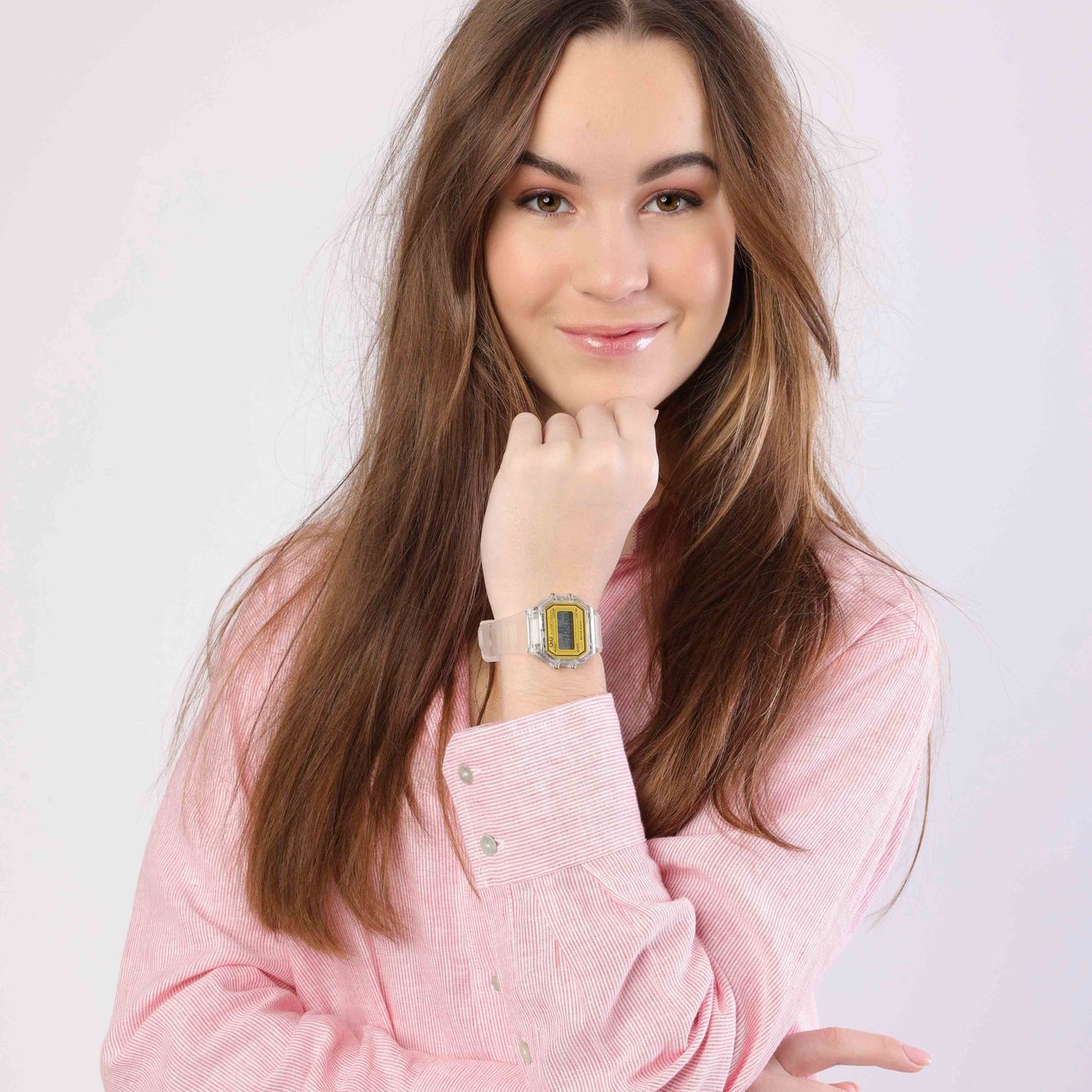 Q&Q Retro-Armbanduhr mit Kunststoffarmband