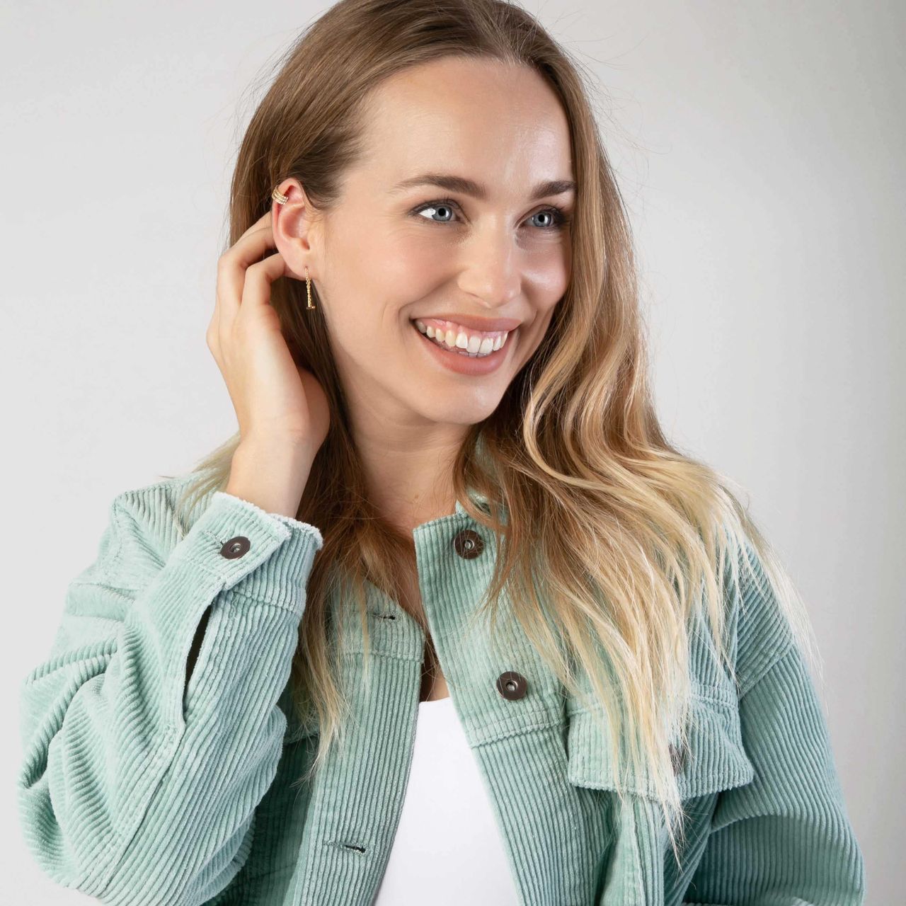 Zilveren goldplated earcuff met zirkonia voor dames