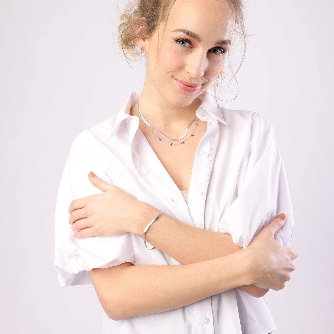 Gerecycled zilveren platte armband bewerkt