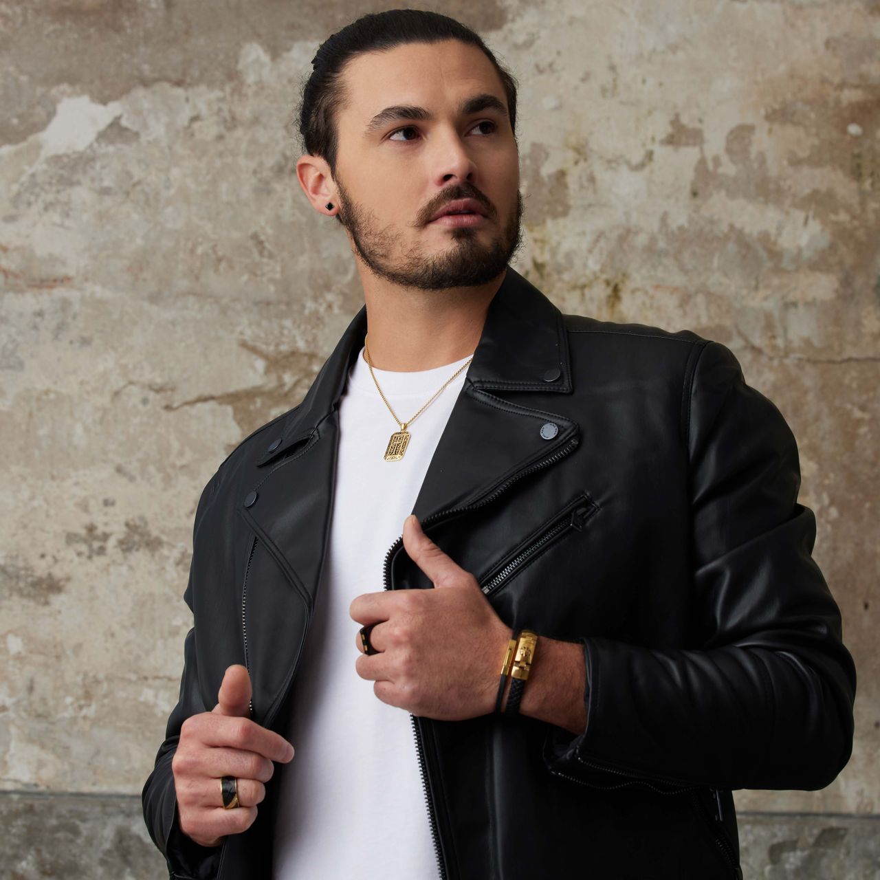 Gerecycleerd stalen oorbellen gold met vierkante zirkonia 6mm