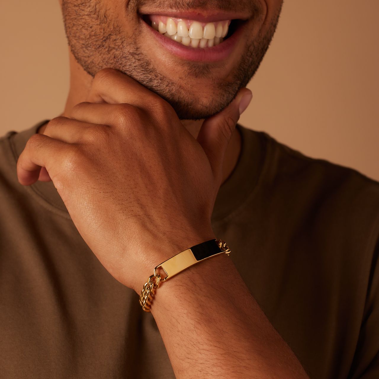 Gerecycleerd stainless steel goldplated heren plaatarmband