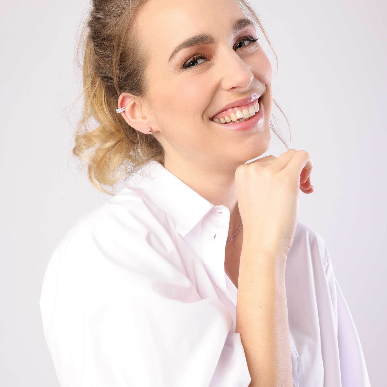 Zilveren helix earcuff parel